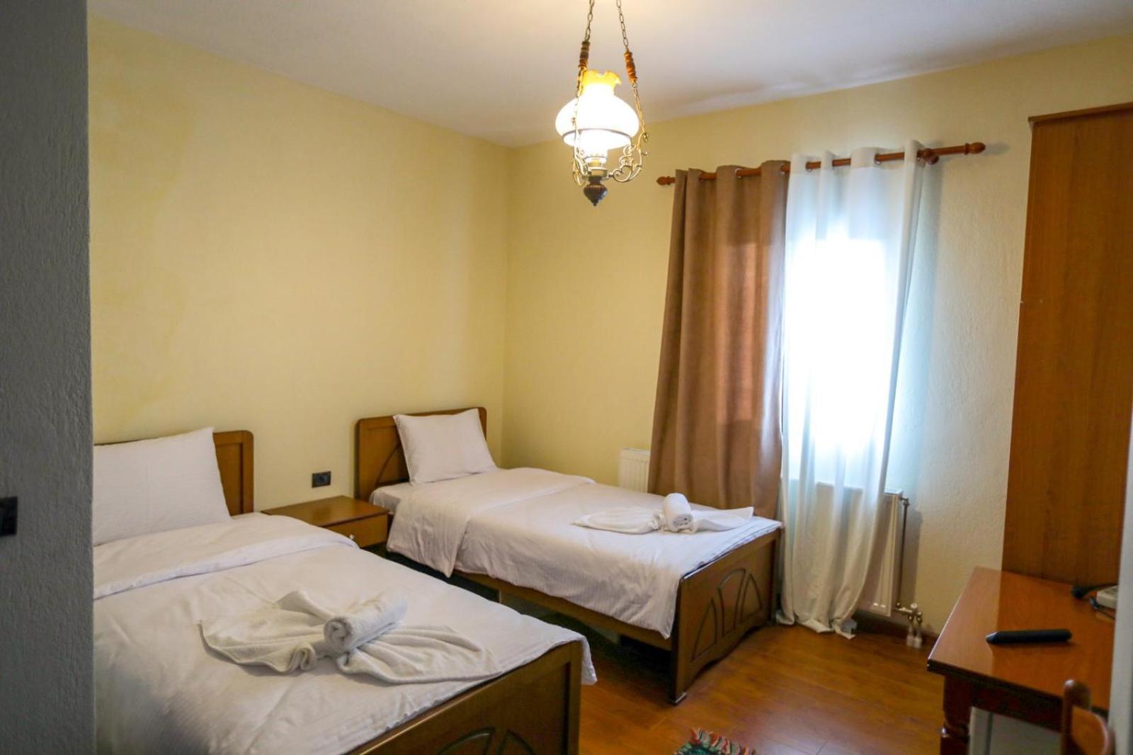 Vila Mata Voskopojë 外观 照片